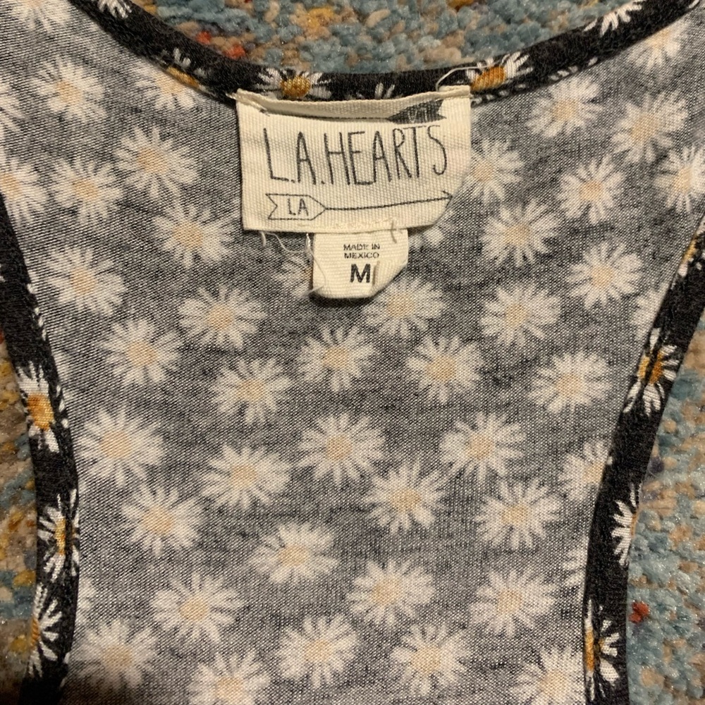 Daisy Tank - Picture 2 of 5